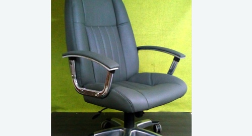 Перетяжка офисного кресла кожей. Проспект Мира 